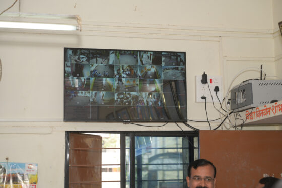 सर्व जि.प.शाळांमध्ये सी.सी.टी.व्ही कॅमेरेचे अनावरण